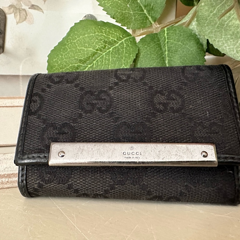 Gucci Keyholder/ Cardholder - Picture 2 of 3